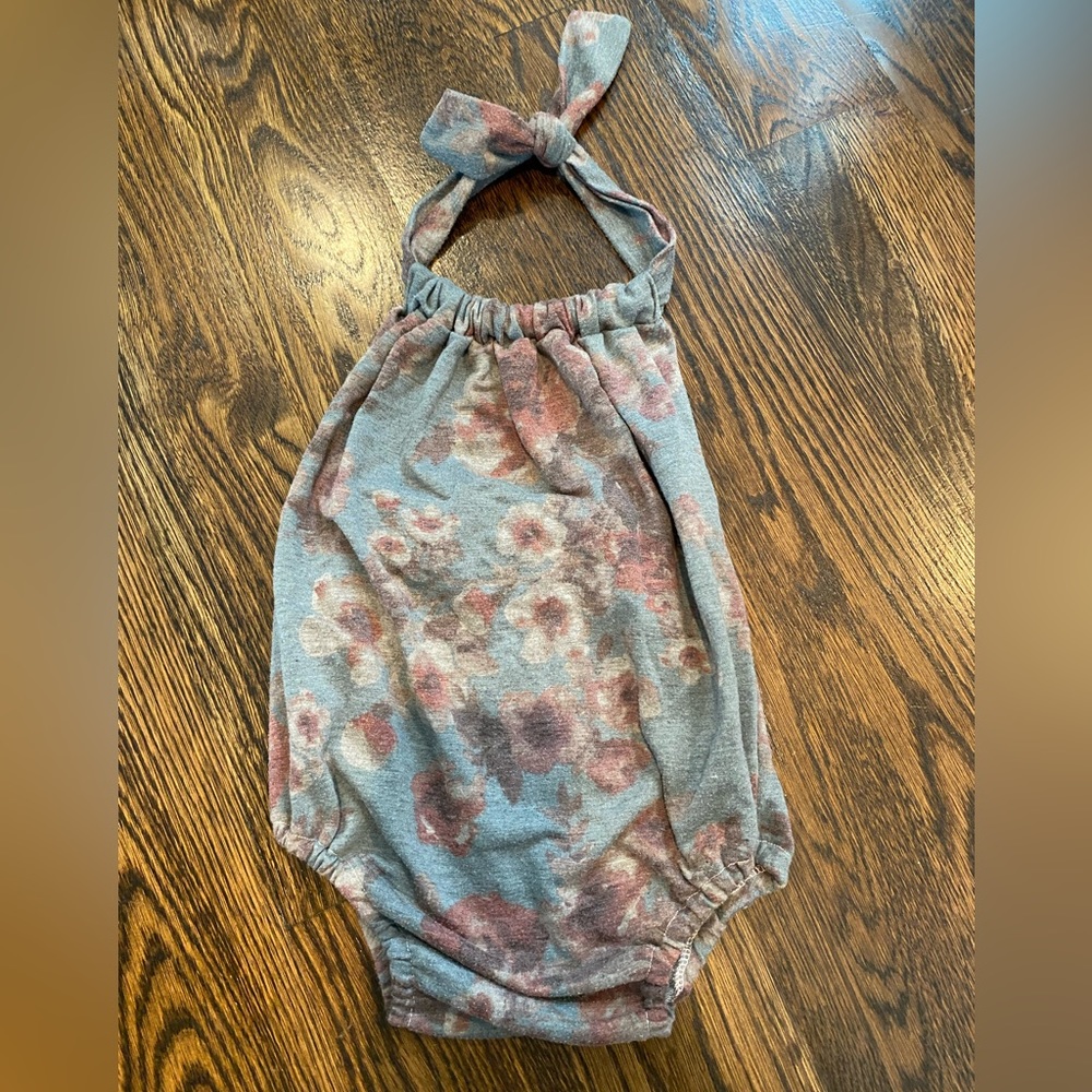 Trendy Bubs Bubble/Sunsuit with Halter Tie Size 18-24mo